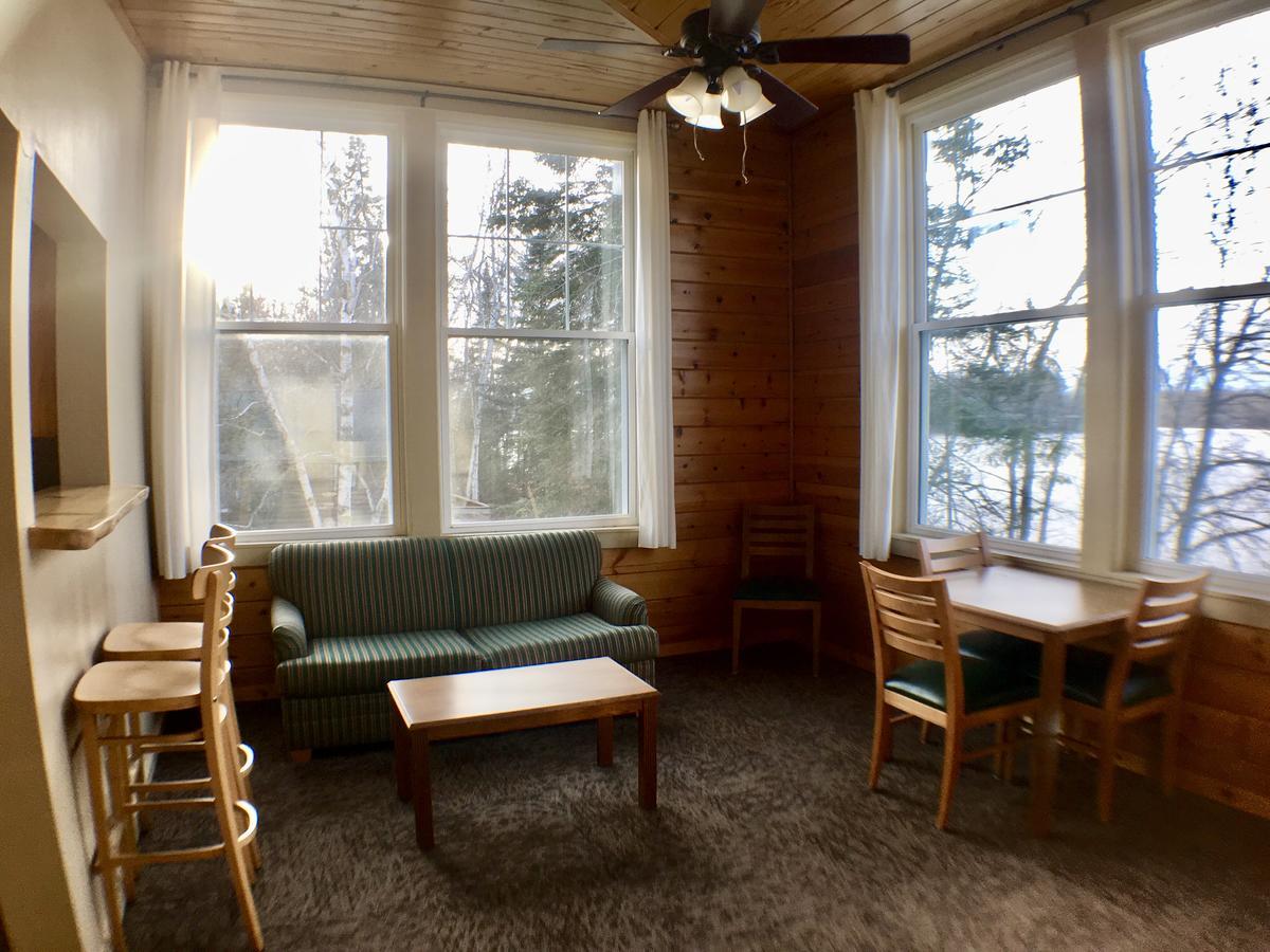 Hanging Horn Lakeside Resort Moose Lake Kültér fotó